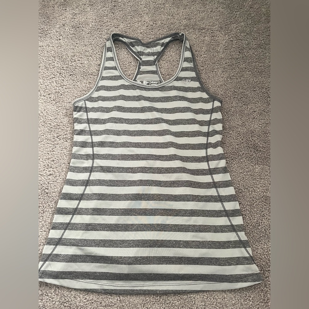 New Balance Exercise Top - Picture 5 of 5